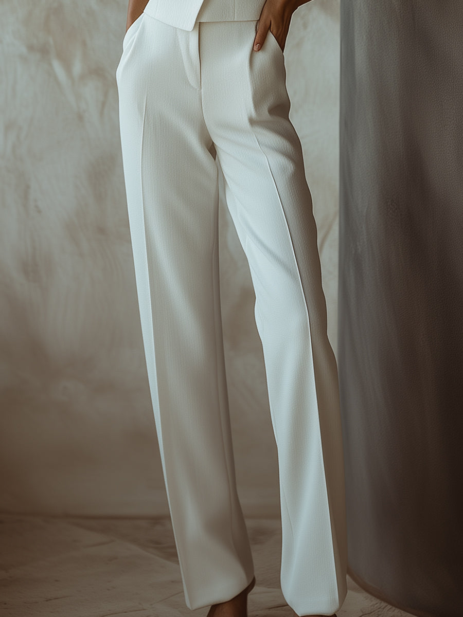 Elena – Elegante Witte Mouwloze Blazer met Bijpassende Rechte Pantalon